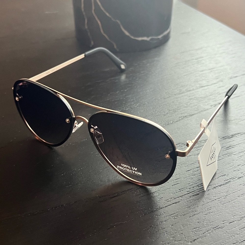 NWT FOSSIL 63mm Aviator Fashion Sunglasses with Gold Tone Trim